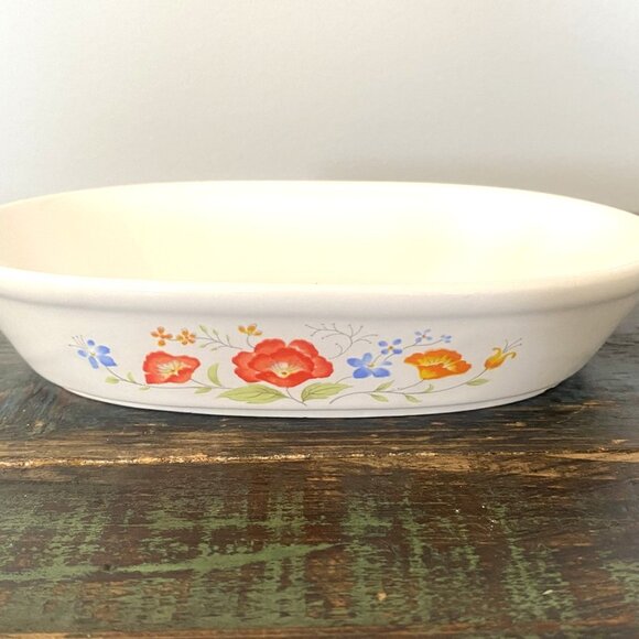 Vintage Small Ceramic Caserole Dish - Picture 8 of 8